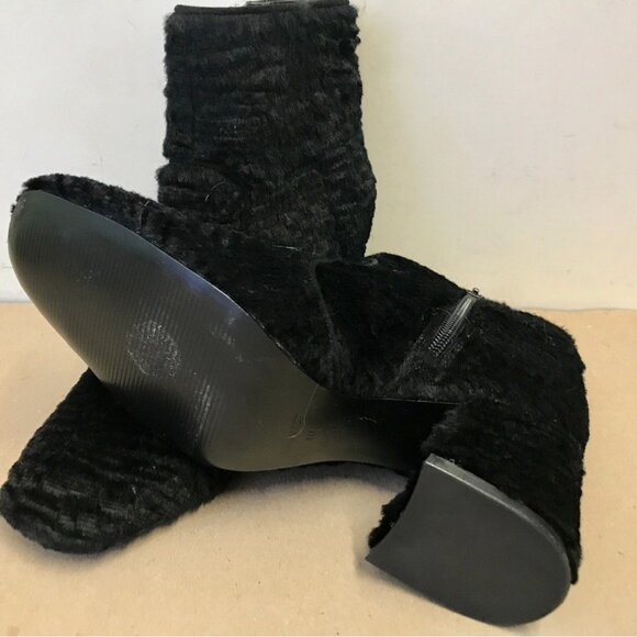 NWOB Nine West Antareso Black Faux Fur Bootie - Picture 5 of 5